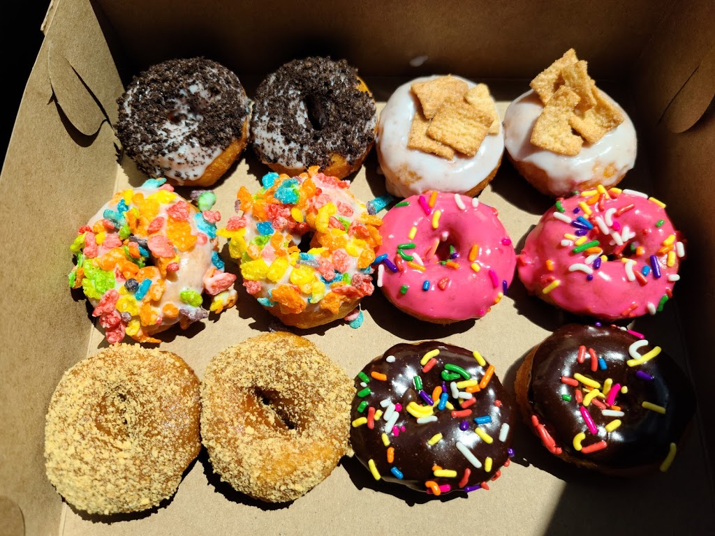 Mini Donut Factory | 1067 E Lake Cook Rd, Wheeling, IL 60090, USA | Phone: (224) 676-0593