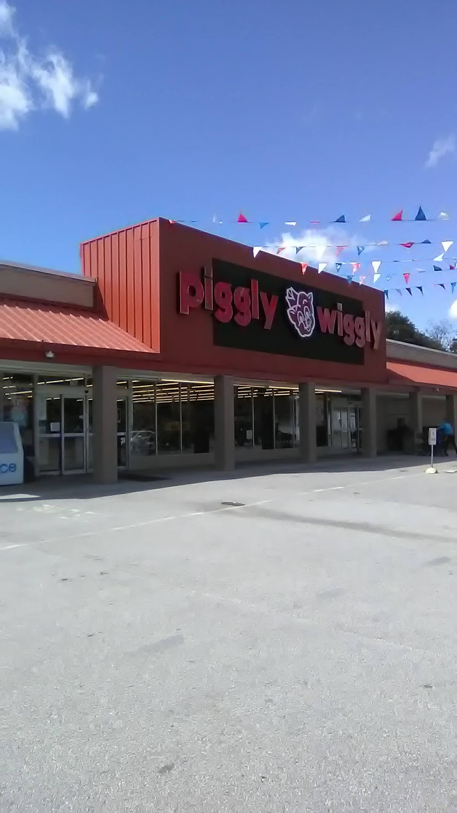 Piggly Wiggly | 136 S Main St, Clover, SC 29710, USA | Phone: (803) 222-3500