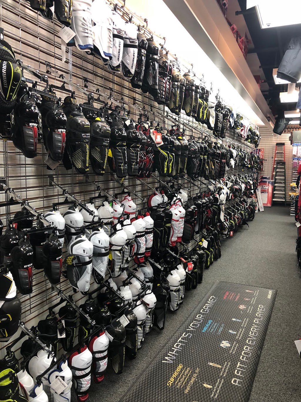 B&R Sports | 1819 E Big Beaver Rd, Troy, MI 48083, USA | Phone: (248) 526-7941