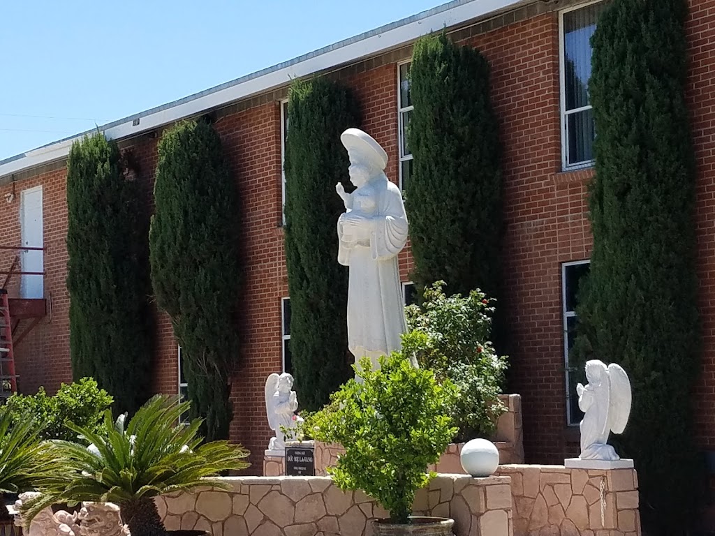 Our Lady of La Vang | 800 S Tucson Blvd, Tucson, AZ 85716, USA | Phone: (520) 882-3891