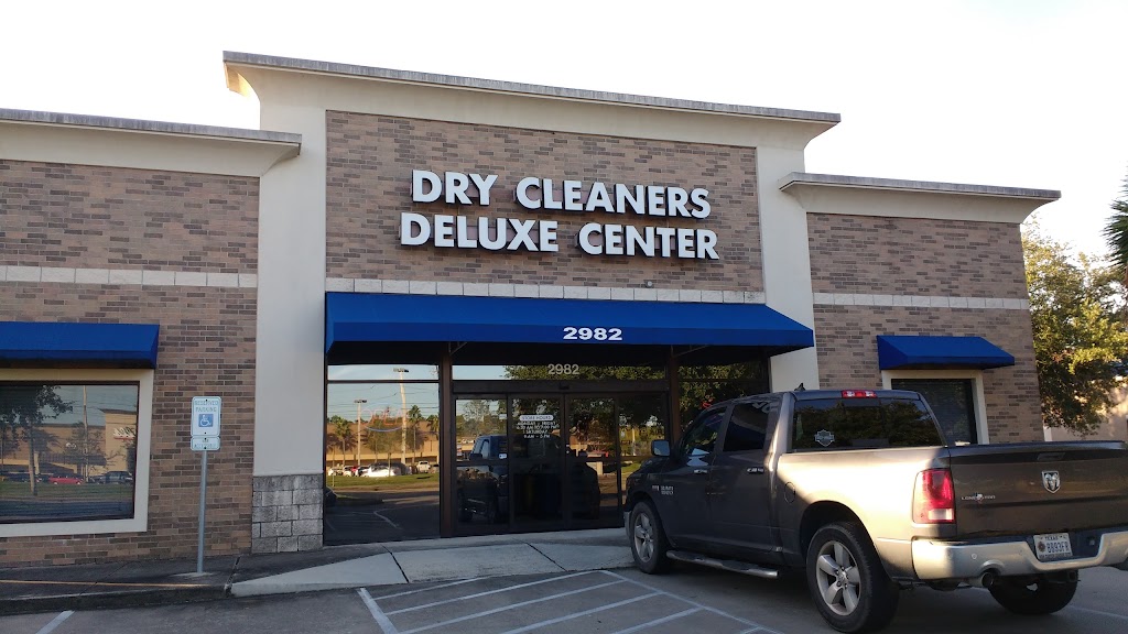 DRY CLEANERS DELUXE CENTER | 2982 Marina Bay Dr, League City, TX 77573 | Phone: (281) 535-5533