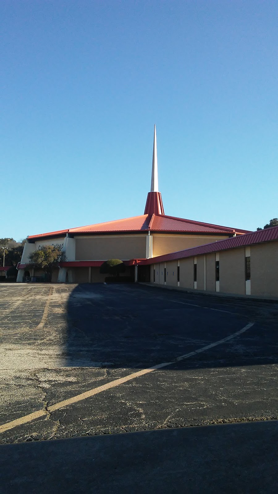 Calvary Cathedral International | 1701 Oakhurst Scenic Dr, Fort Worth, TX 76111, USA | Phone: (817) 332-1246