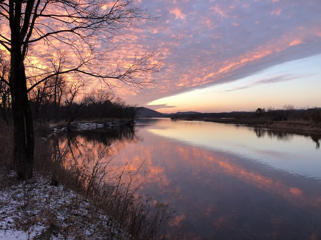 Wisconsin River Retreat | 10216 County Hwy Y, Mazomanie, WI 53560, USA | Phone: (608) 285-2207