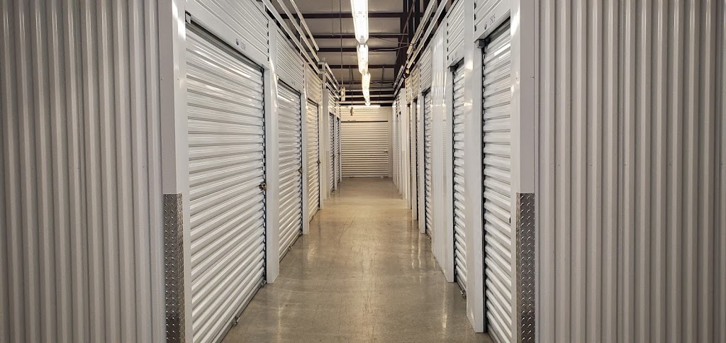 GA 400 Storage | 1060 Northside Forsyth Dr, Cumming, GA 30041, USA | Phone: (770) 887-0061