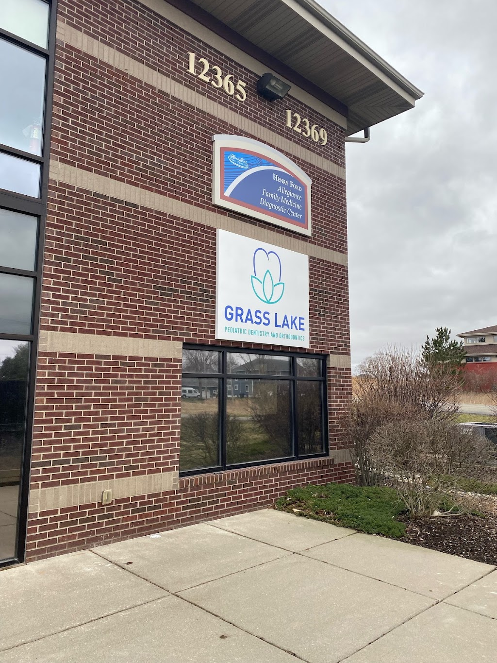 Grass Lake Pediatric Dentistry and Orthodontics | 12365 E Michigan Ave, Grass Lake, MI 49240, USA | Phone: (517) 764-6283
