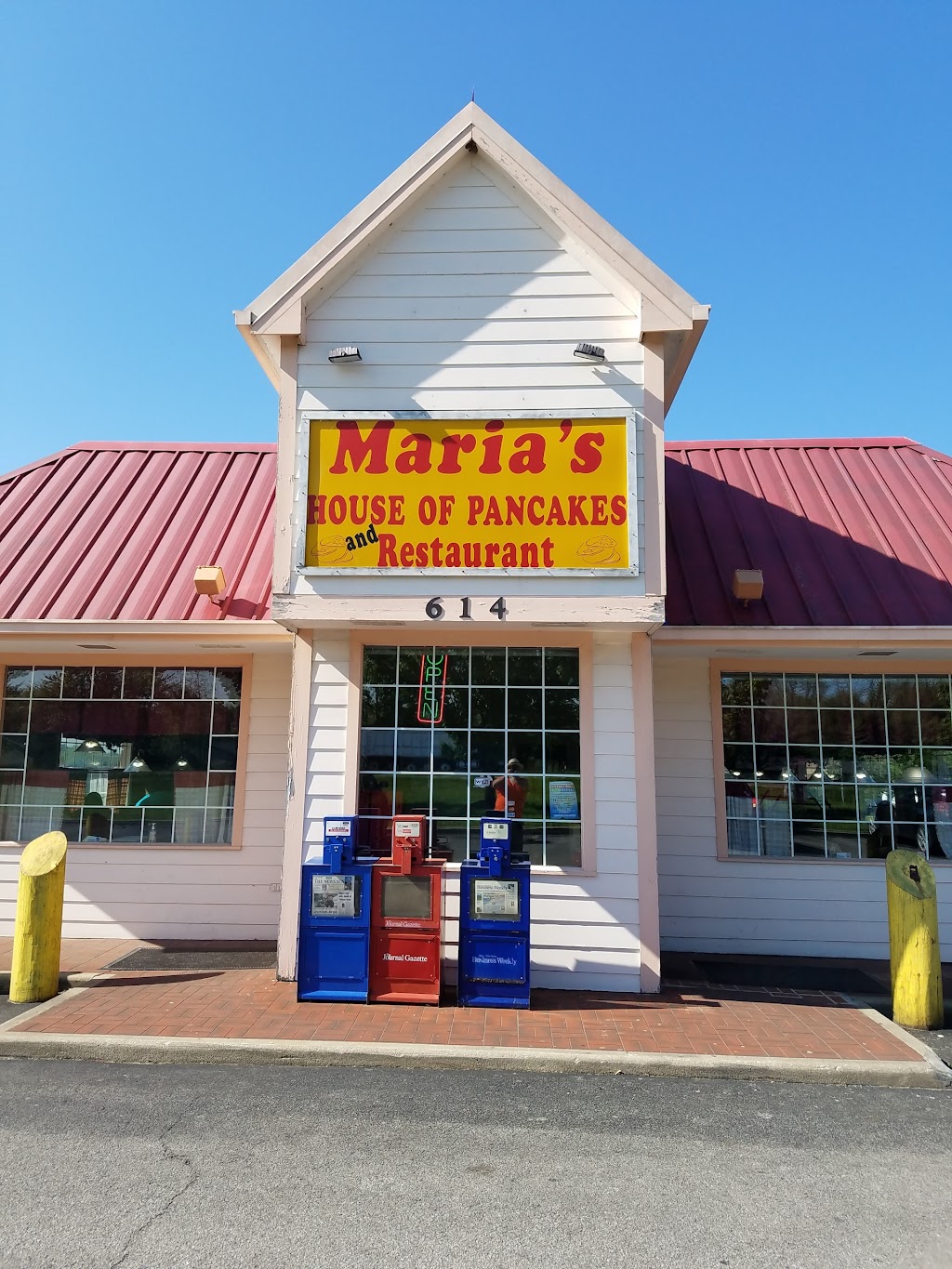 Marias House of Pancakes | 614 Fairview Blvd #2924, Kendallville, IN 46755, USA | Phone: (260) 343-2600
