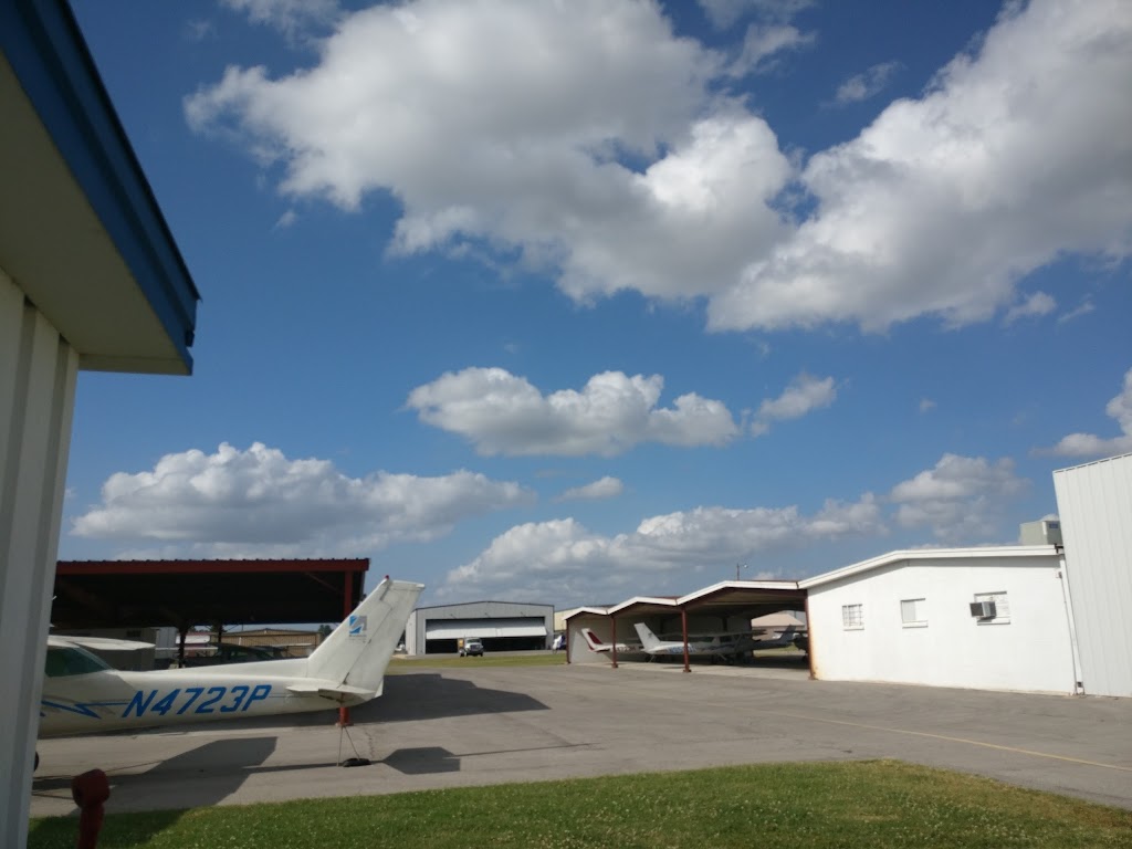 Riverside Flight Center | 203 W Cessna Dr, Tulsa, OK 74132, USA | Phone: (918) 298-3164