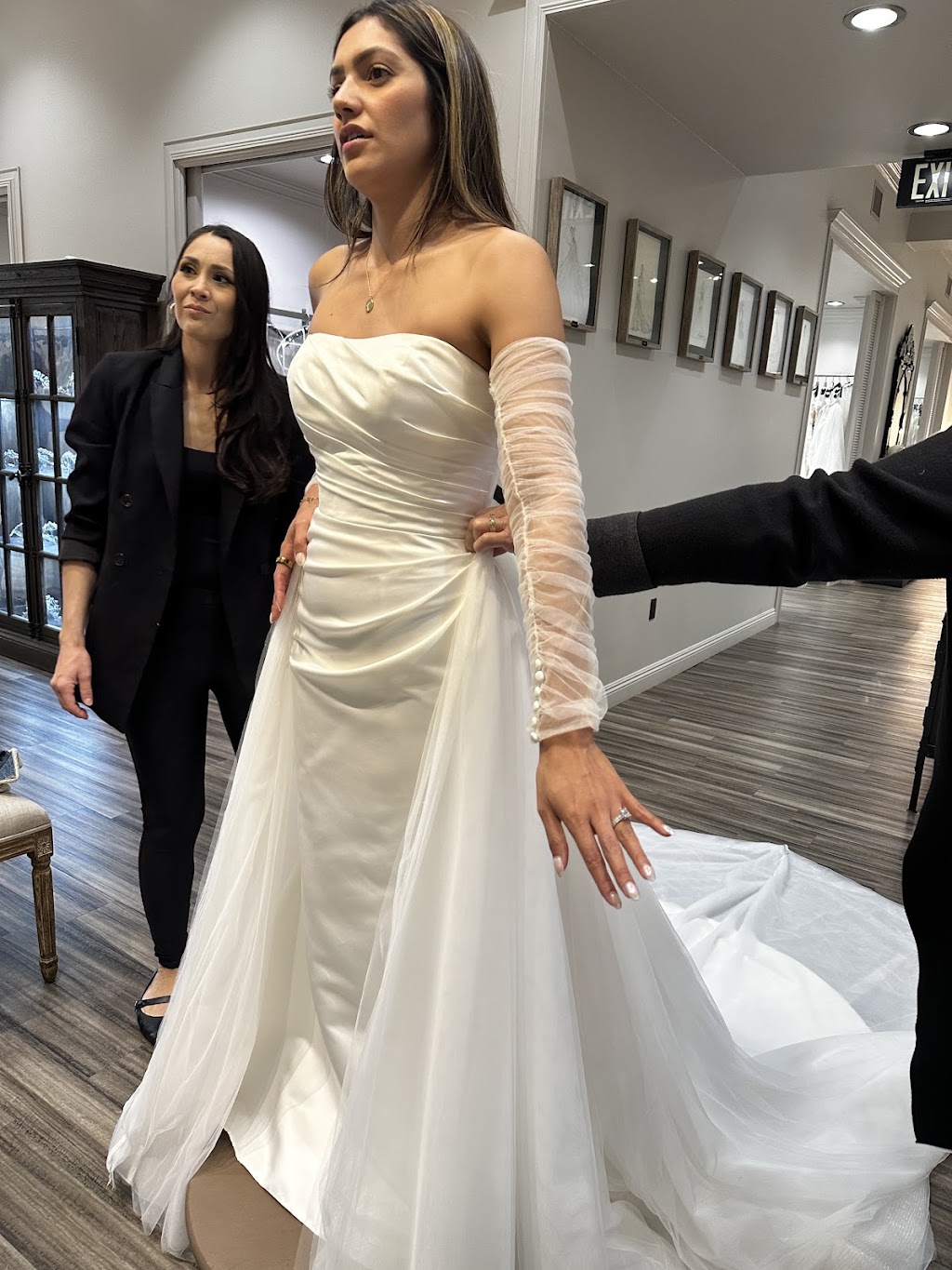Lovella Bridal | 224 S Brand Blvd, Glendale, CA 91204, USA | Phone: (818) 246-4637