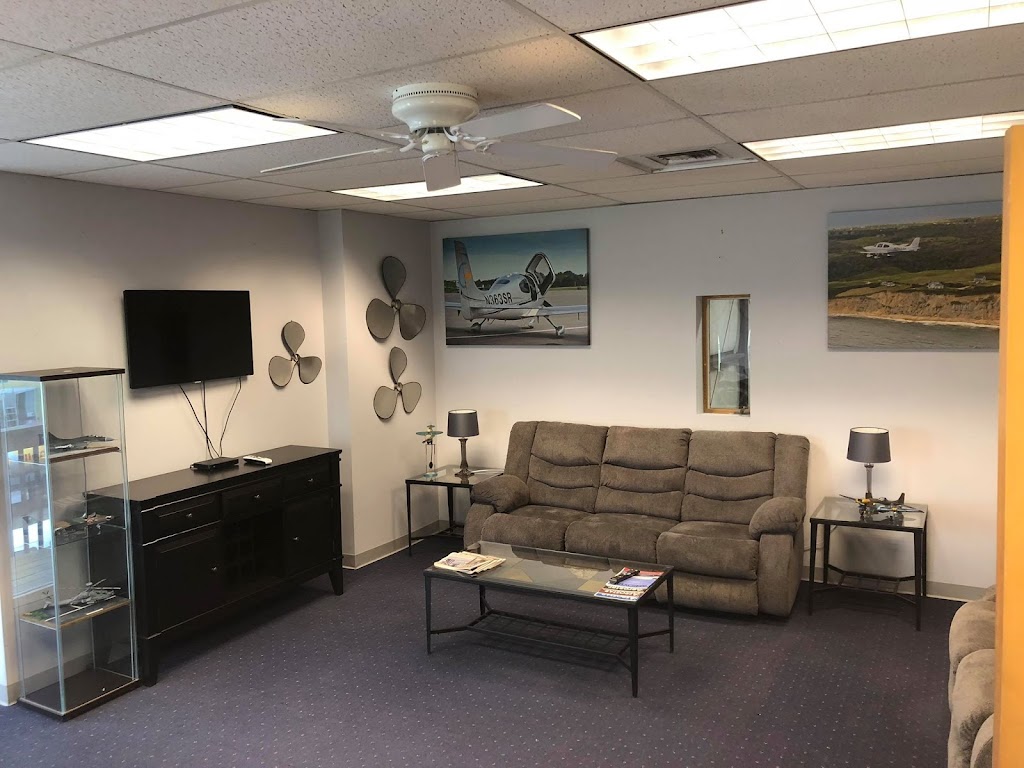 Business Aircraft Center | 81 Kenosia Ave, Danbury, CT 06810, USA | Phone: (203) 748-7000