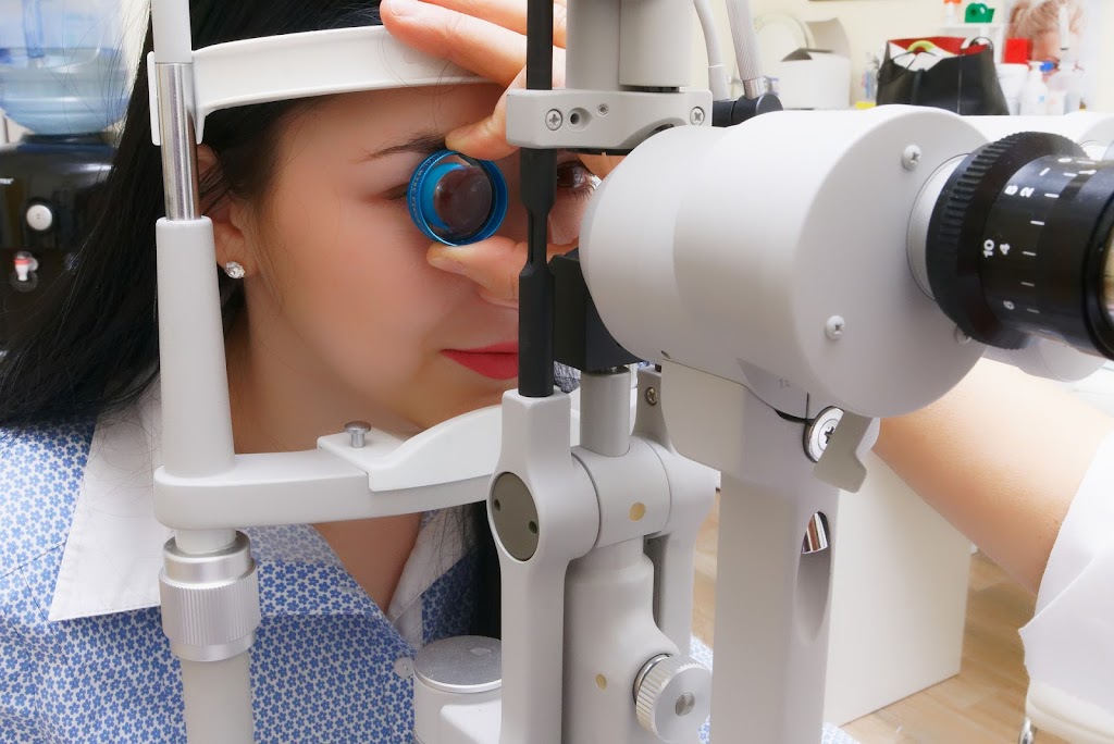 Manhattan Eye Optometry: Gary M Lazarus | 806 Manhattan Beach Blvd Suite 103, Manhattan Beach, CA 90266, USA | Phone: (310) 372-2197