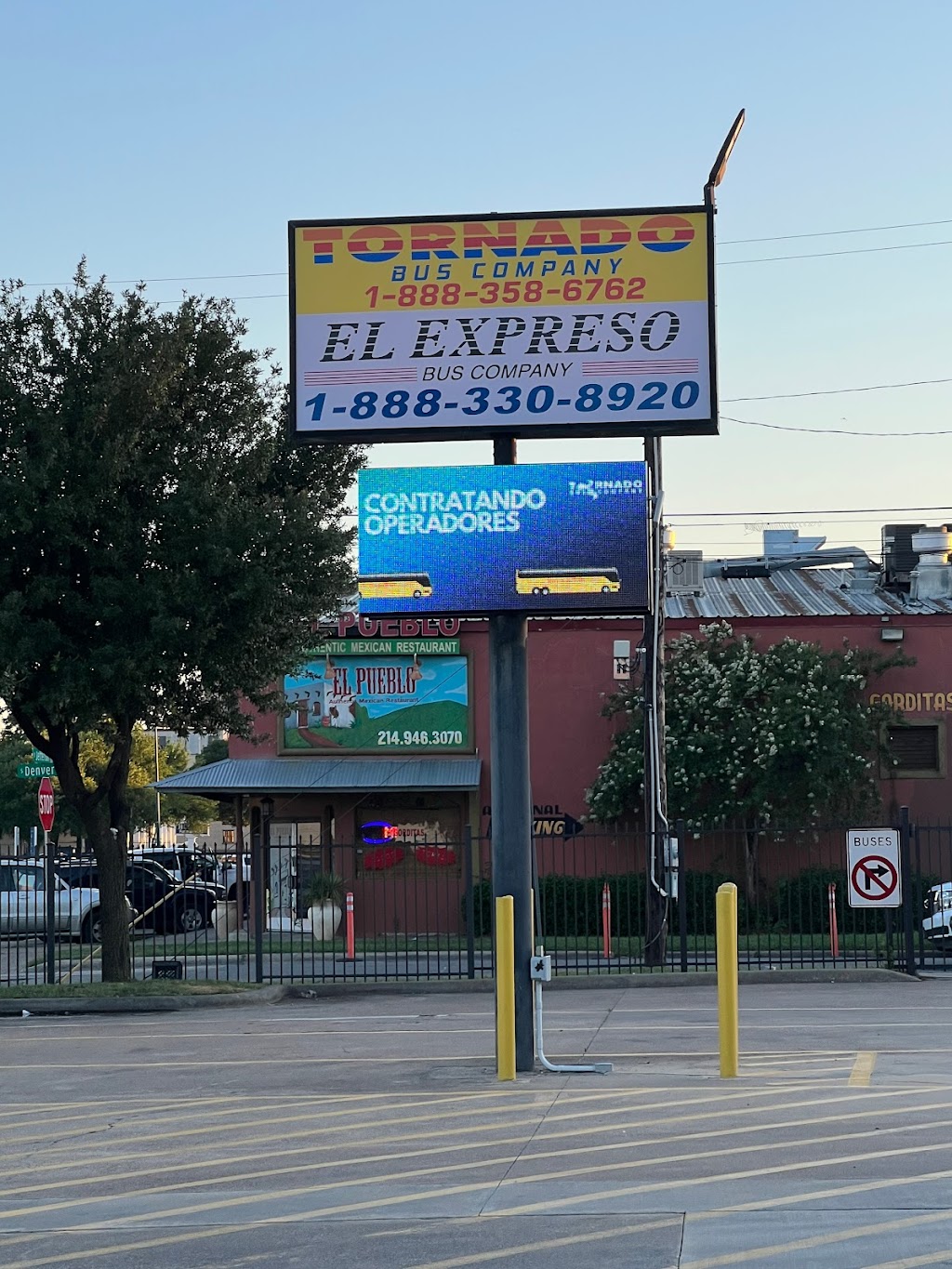 Tornado & El Expreso Bus Company Dallas Jefferson | 535 E Jefferson Blvd, Dallas, TX 75203, USA | Phone: (214) 941-7399