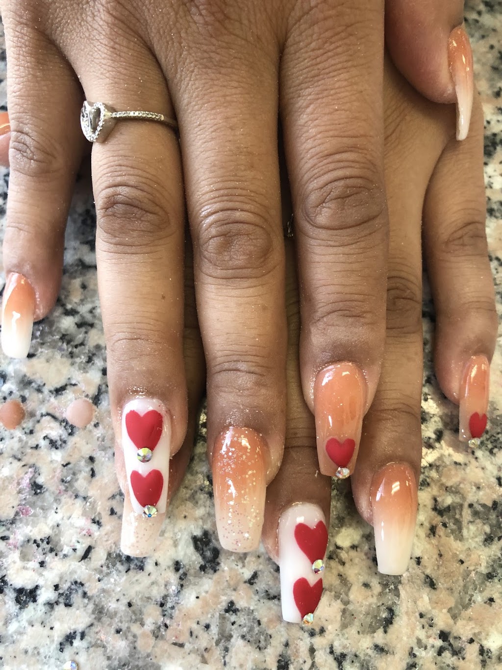 Victoria Nails And Spa | 550 Woollomes Ave, Delano, CA 93215, USA | Phone: (661) 725-2598