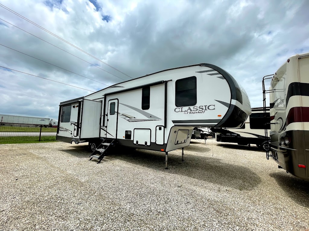 Country Tyme RV | 4700 N IH-35 Exit 268 North Bound-266 South Bound, Georgetown, TX 78626, USA | Phone: (512) 763-1024