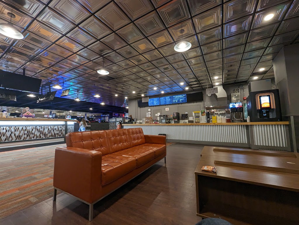 Spins Bowl Akron | 2911 E Waterloo Rd, Akron, OH 44312, USA | Phone: (330) 628-4822