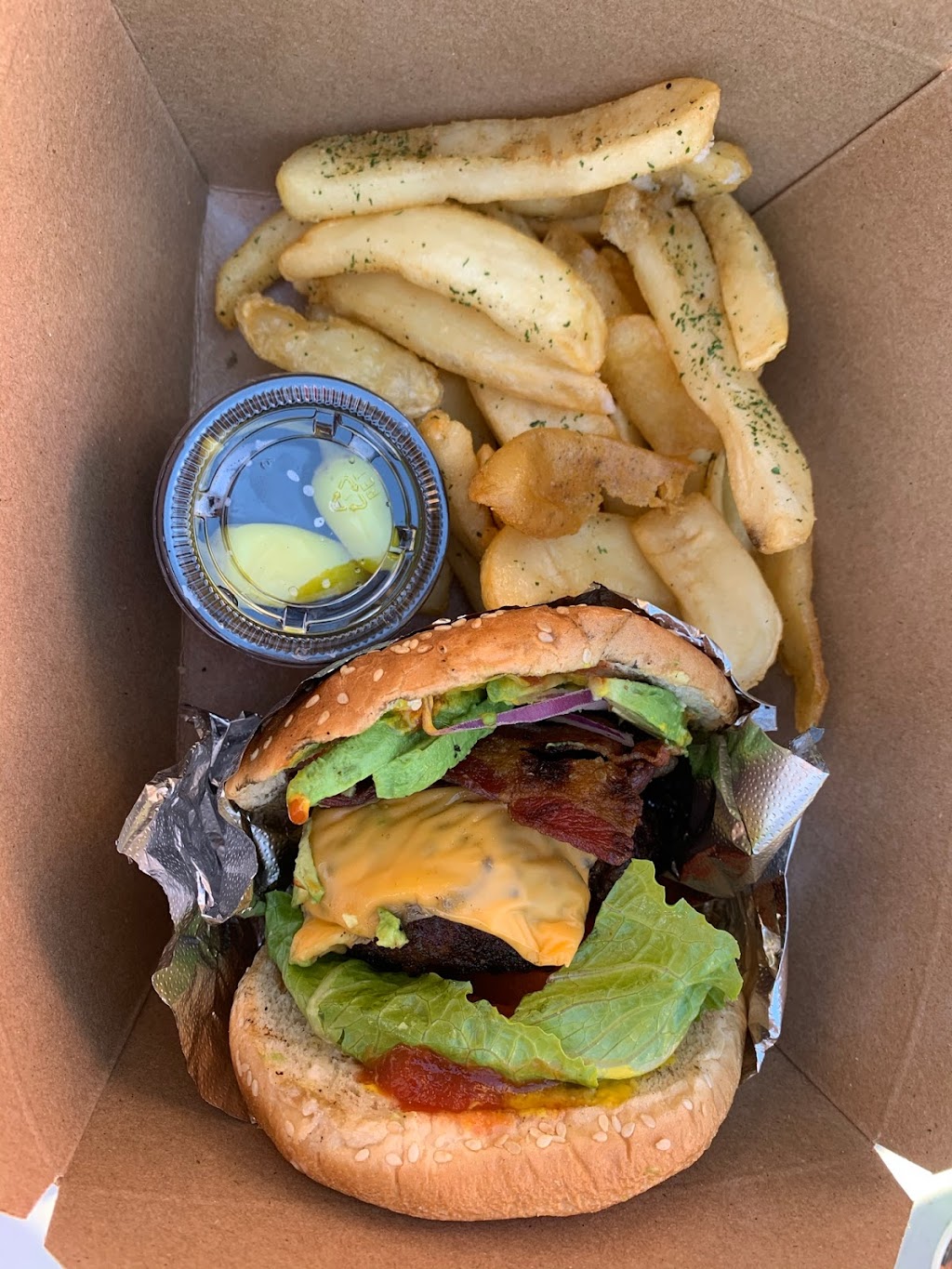 Antdog Burger | 527 W 62nd St, Los Angeles, CA 90044, USA | Phone: (323) 738-1554