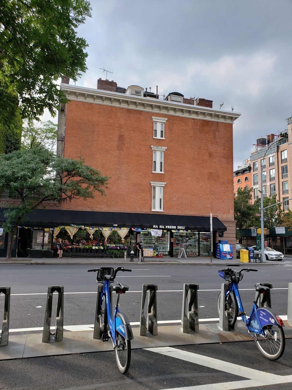 Ha Ha Fresh Corporation | 195 9th Ave, New York, NY 10011, USA | Phone: (212) 924-7249