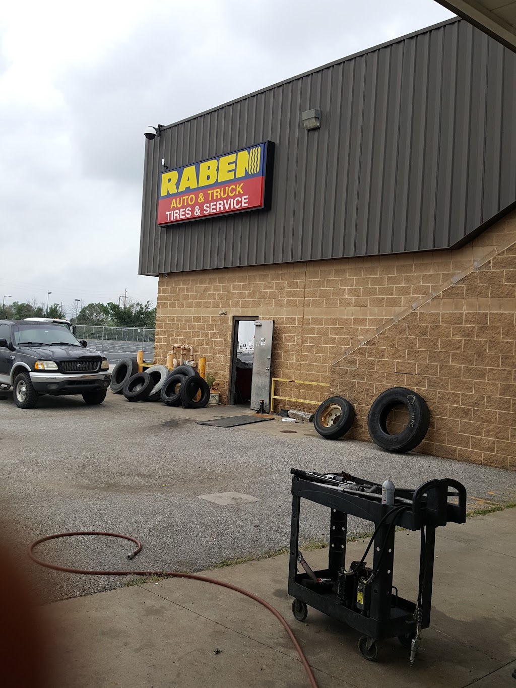Raben Tire & Auto Service | 4334 Crittenden Dr, Louisville, KY 40209, USA | Phone: (502) 375-6600