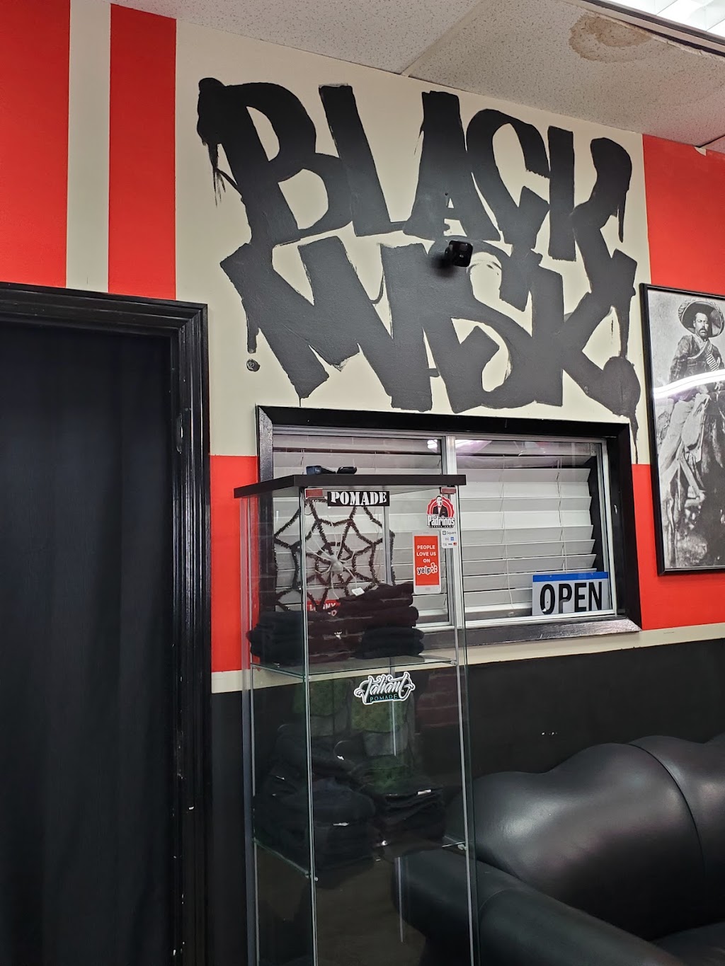 Padrinos Barbershop | 1345 W Garvey Ave N, West Covina, CA 91790, USA | Phone: (909) 329-5034