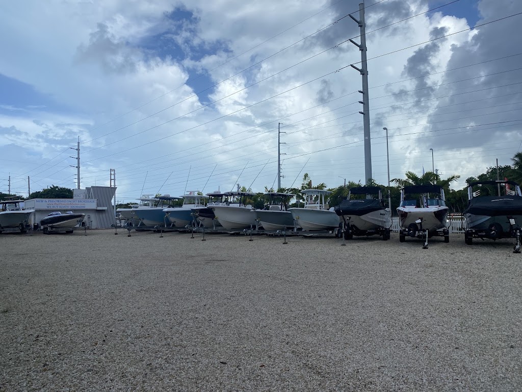 Big Thunder Key Largo | 106309 Overseas Hwy, Key Largo, FL 33037, USA | Phone: (305) 964-8961