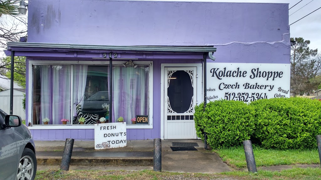 Kolache Shoppe | 919 W 4th St, Taylor, TX 76574, USA | Phone: (512) 352-5364