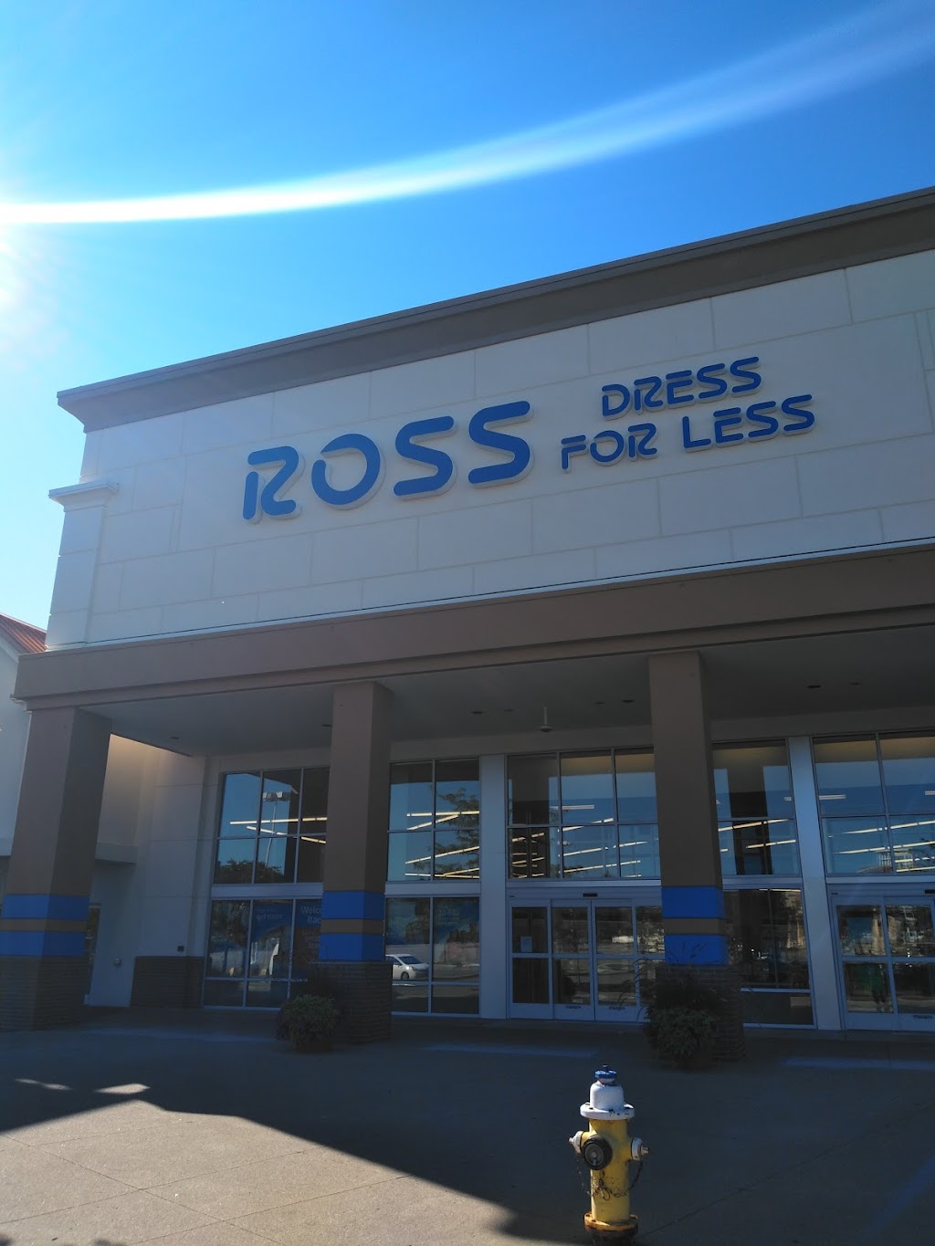 Ross Dress for Less | 2700 Miamisburg Centerville Rd, Dayton, OH 45459, USA | Phone: (937) 435-5610