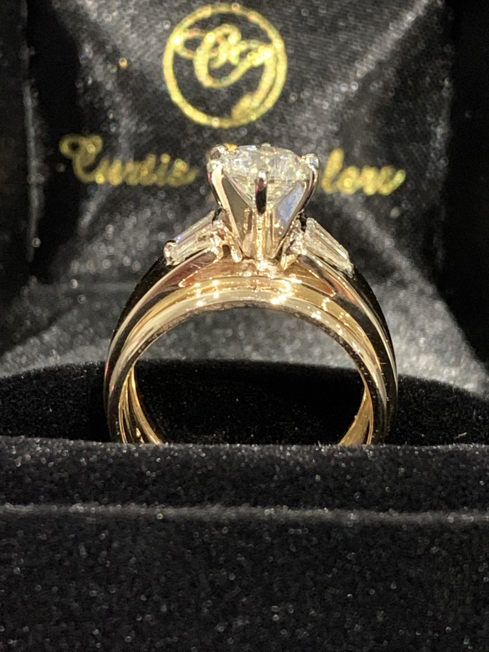 Curtis Jewelers Inc | 110 Columbia Centre Dr, Columbia, IL 62236, USA | Phone: (618) 281-2990