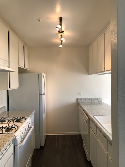 Almansor Villa Apartments | 401 S Almansor St, Alhambra, CA 91801, USA | Phone: (626) 498-8575