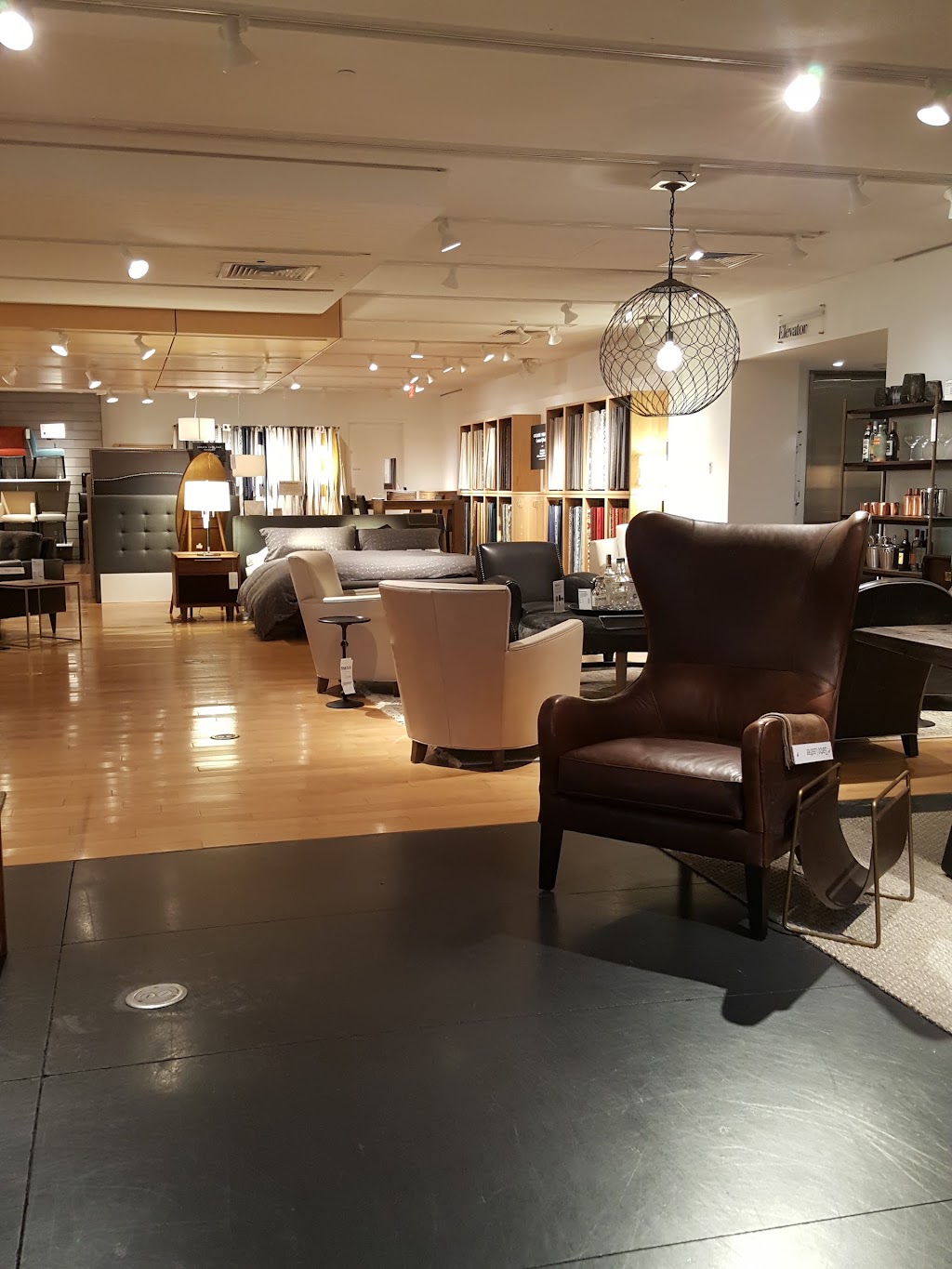 Crate & Barrel | 504 NJ-17, Paramus, NJ 07652, USA | Phone: (201) 986-2999