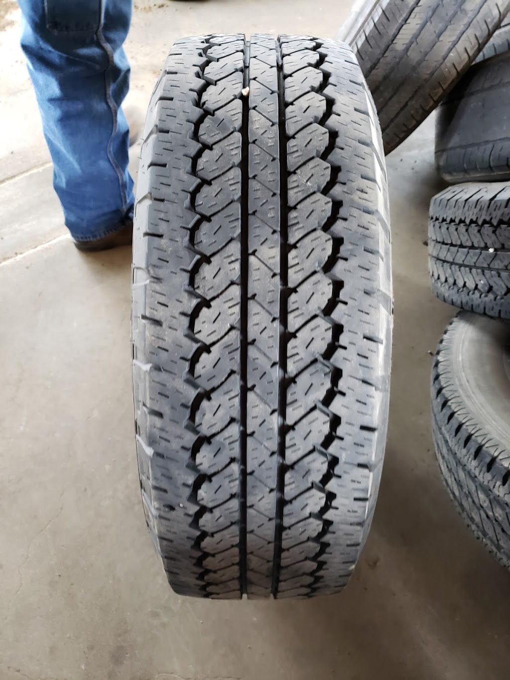 Reedy Tire | 190 E Pine St, Mabank, TX 75147, USA | Phone: (903) 887-1997