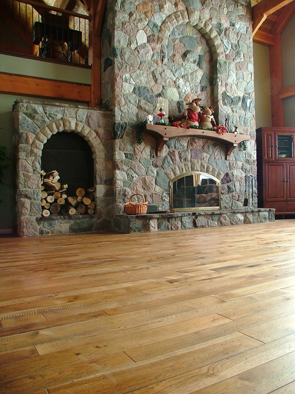 Chelsea Plank Flooring | 740 W Industrial Dr, Chelsea, MI 48118, USA | Phone: (734) 433-1023