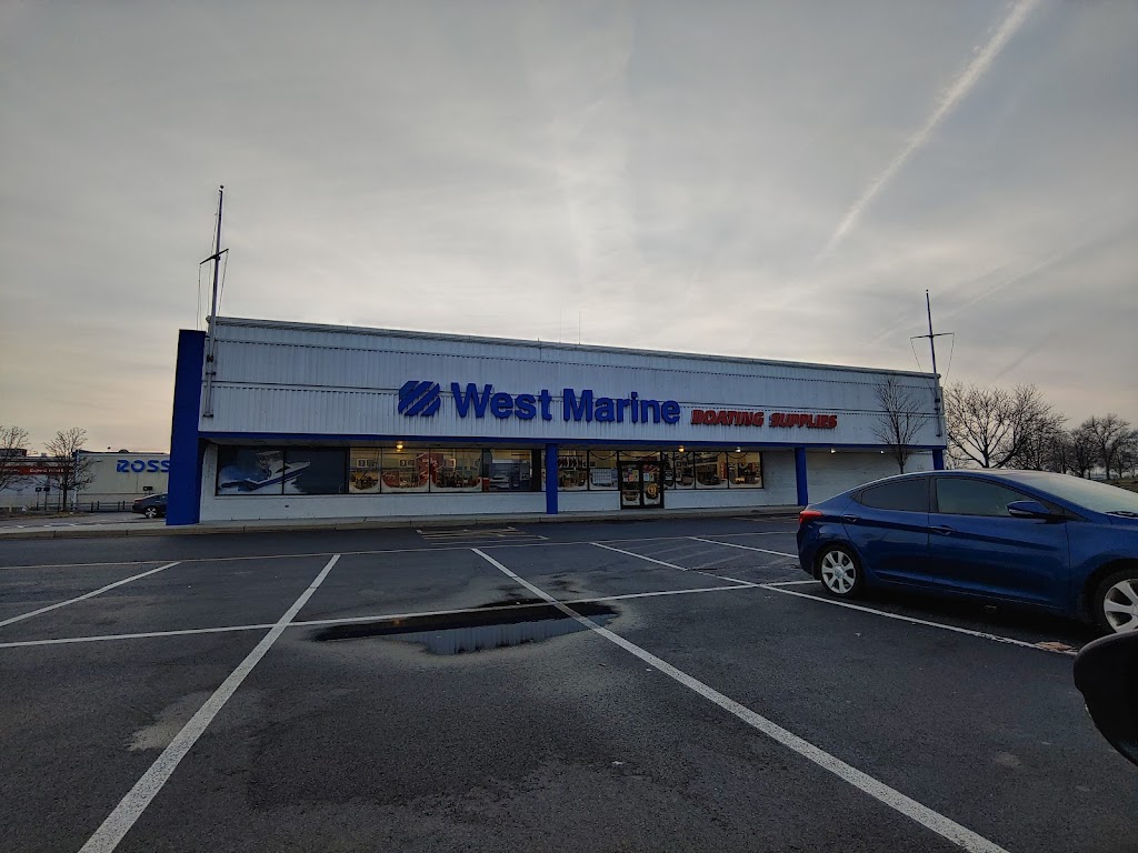 West Marine | 132 Sunset Blvd Unit 20, New Castle, DE 19720, USA | Phone: (302) 325-9550