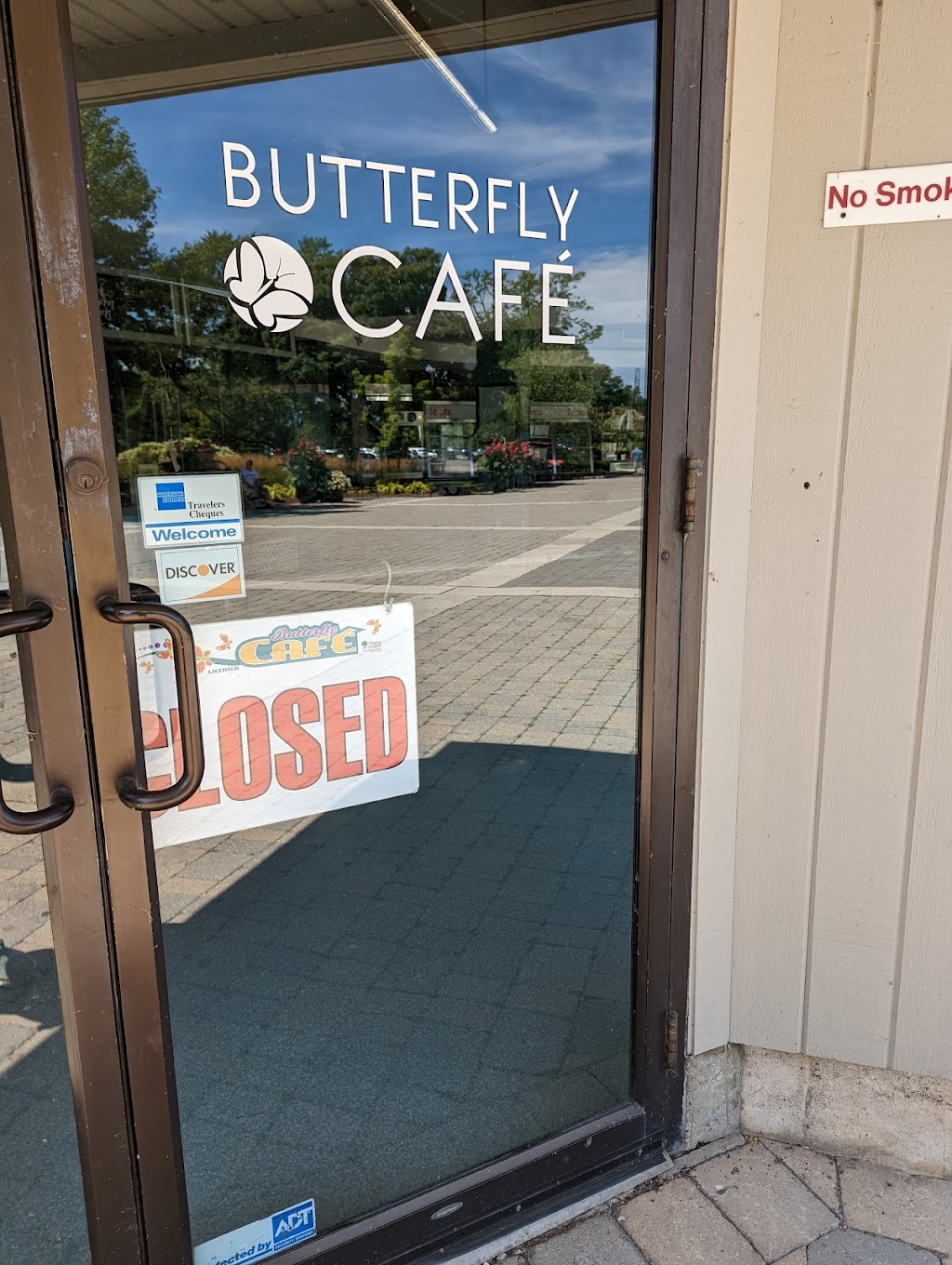 Butterfly Café | 2405 Niagara River Pkwy, Niagara Falls, ON L2E 3E8, Canada | Phone: (905) 356-7536