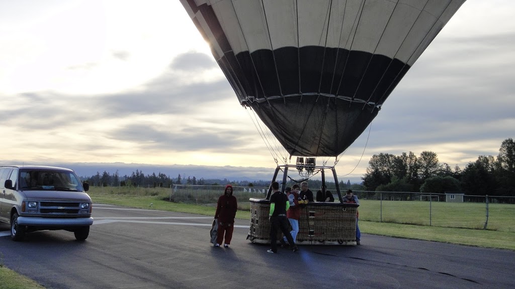 Portland Rose Hot Air Balloons - travel agency  | Photo 7 of 10 | Address: 23115 Airport Rd NE, Aurora, OR 97002, USA | Phone: (503) 638-1301