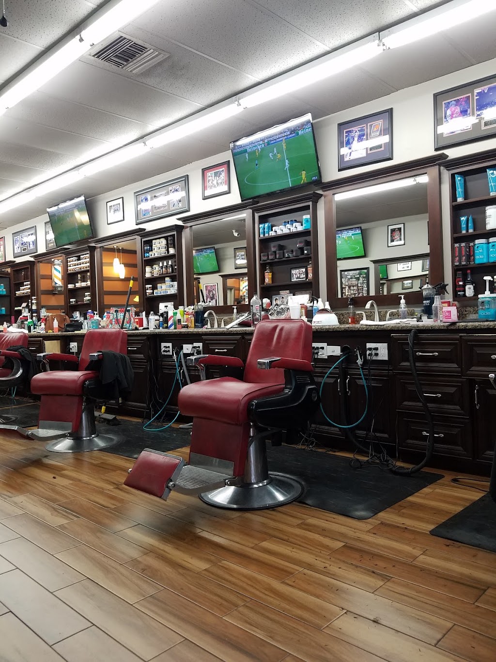 Twins Barber Shops | 15414 N 19th Ave, Phoenix, AZ 85023, USA | Phone: (602) 375-0150