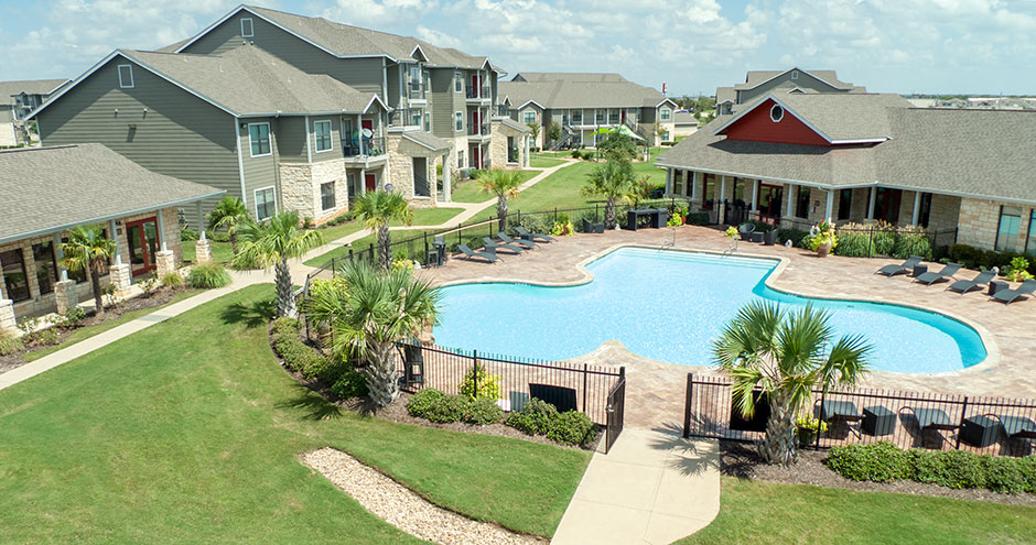 Republic Deer Creek Apartments | 10600 Bilsky Bay Drive, Fort Worth, TX 76140, USA | Phone: (817) 293-6300