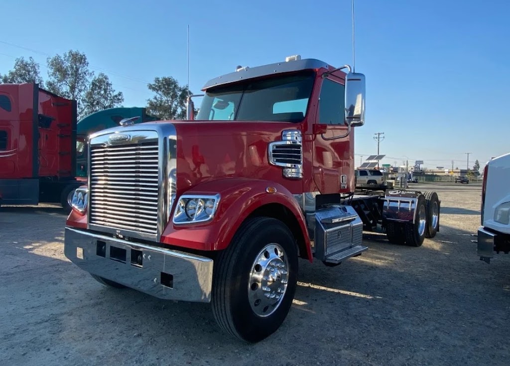 SelecTrucks of Los Angeles | 21107 Chico St, Carson, CA 90745, USA | Phone: (310) 984-3970