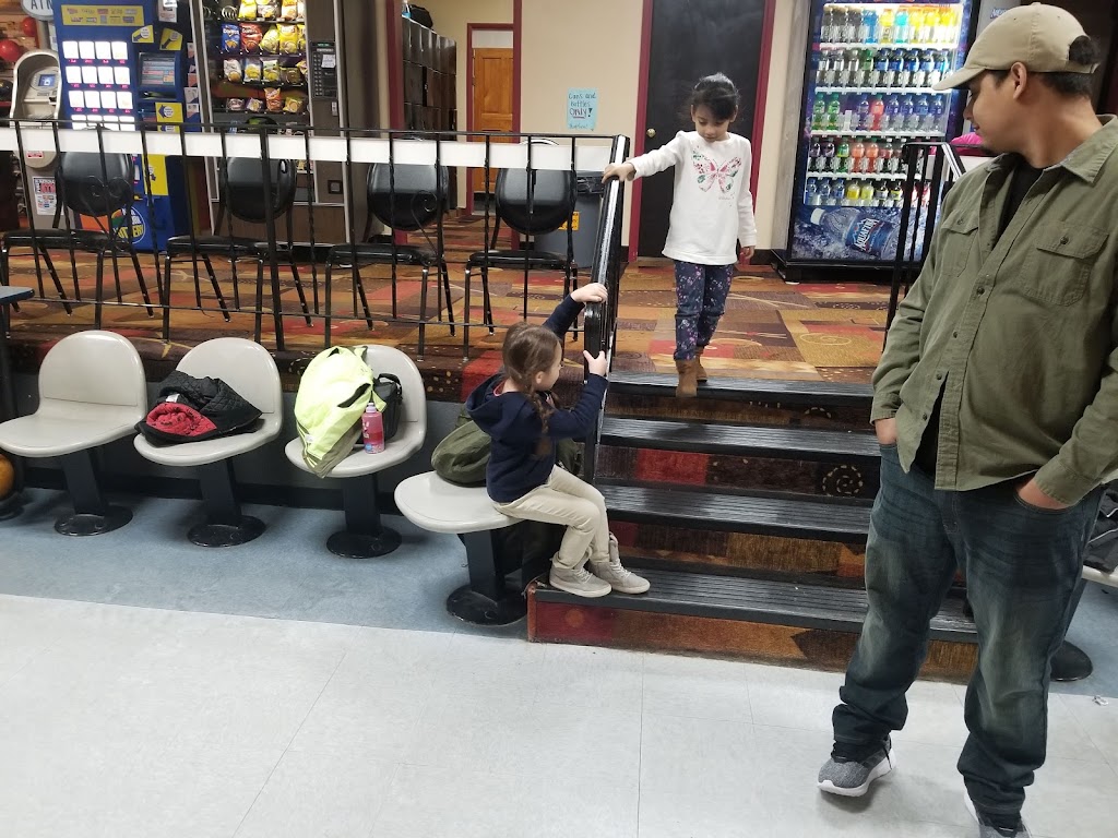 Towne Bowling Academy Inc | 1601 Altamont Ave, Schenectady, NY 12303, USA | Phone: (518) 355-3939
