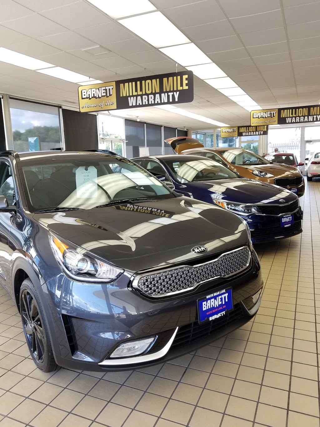 Barnett Kia | 3610 Hwy 61 N, White Bear Lake, MN 55110, USA | Phone: (651) 429-3391