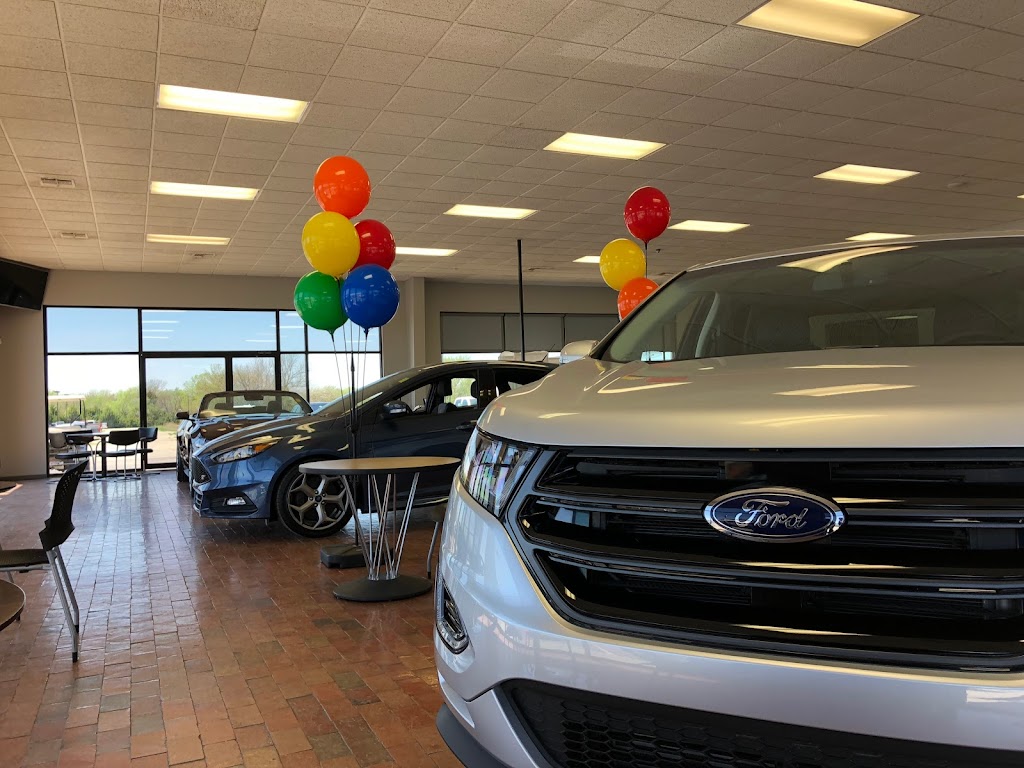 Don Hattan Ford | 10004 US-54, Augusta, KS 67010, USA | Phone: (316) 775-3673