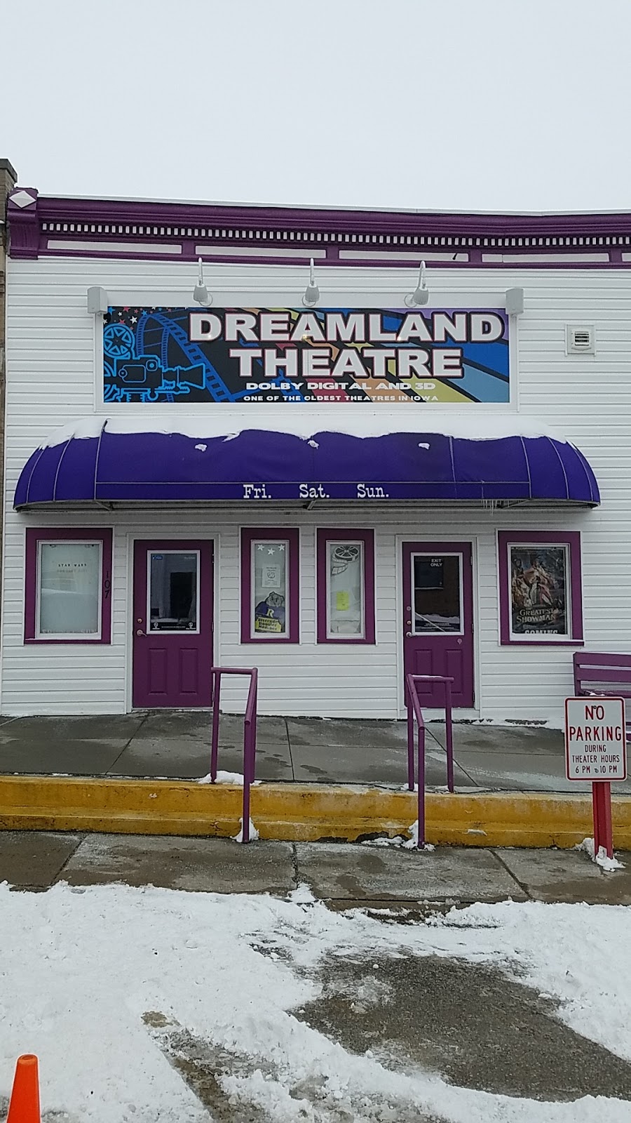 Dreamland Theatre | 107 Broadway St, Carson, IA 51525 | Phone: (712) 484-2281