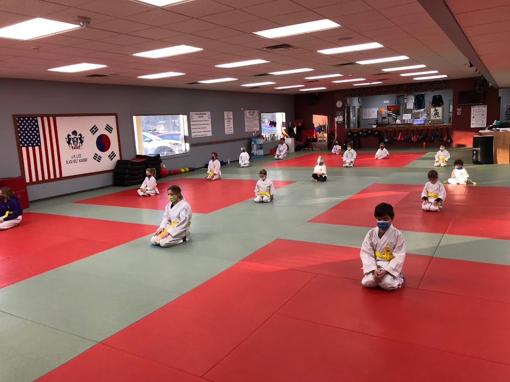 J.K. Lee Black Belt Academy - Fox Point | 6838 N Santa Monica Blvd, Fox Point, WI 53217, USA | Phone: (414) 540-9161