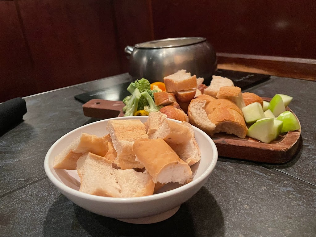 The Melting Pot | 1110 N Glebe Rd, Arlington, VA 22201, USA | Phone: (703) 243-4490