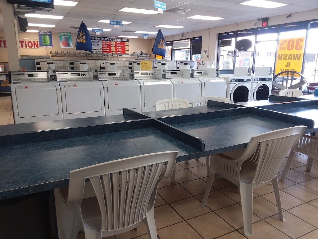 Holiday Plaza Laundromat | 8485 N Wayne Rd, Westland, MI 48185, USA | Phone: (734) 427-4308