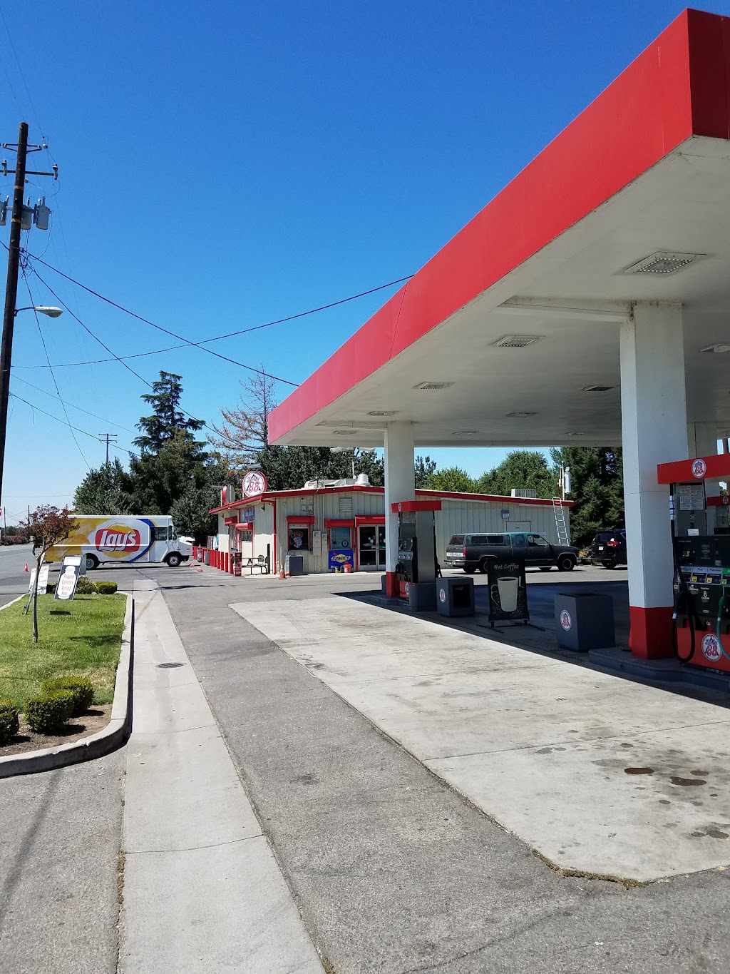 DELTA 88 WATERLOO GAS AND LIQUOR | 5611 Waterloo Rd, Stockton, CA 95215, USA | Phone: (209) 931-2942