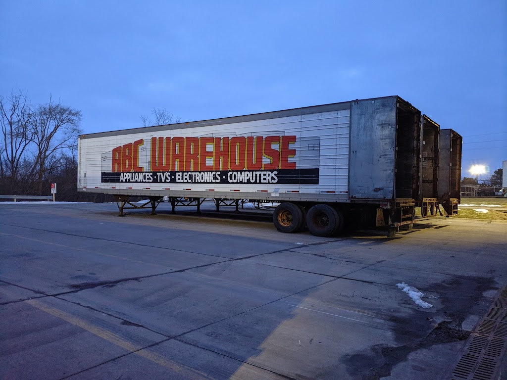 ABC Warehouse Corporate Office | 1 W Silverdome Industrial Park, Pontiac, MI 48343, USA | Phone: (248) 335-4222