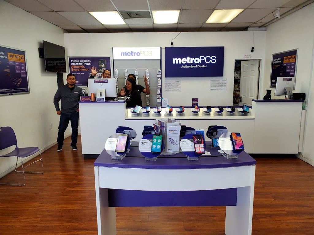 Metro by T-Mobile | 11374 Atlantic Ave, Lynwood, CA 90262, USA | Phone: (310) 438-2717