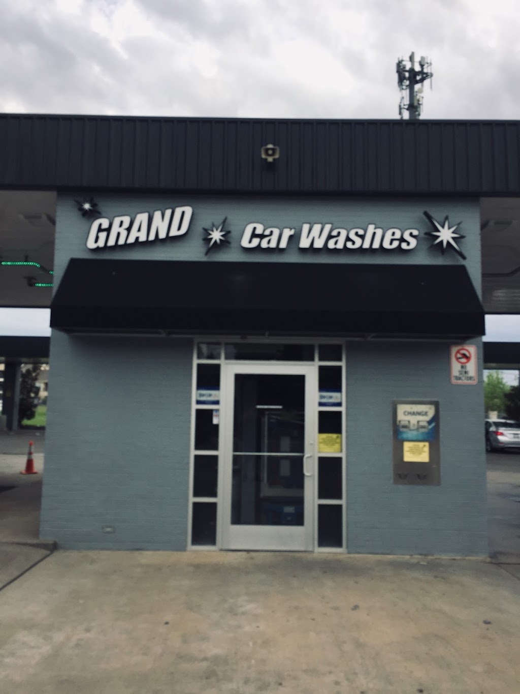 Grand Washes | 1497 Grand Ave Pkwy, Pflugerville, TX 78660, USA | Phone: (512) 663-9159