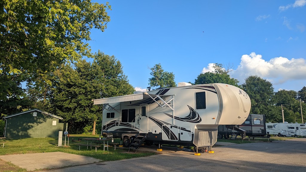 Lake Shelby Campground, Shelbyville, Ky | Lake Shelby Dr, Shelbyville, KY 40065, USA | Phone: (502) 633-5069