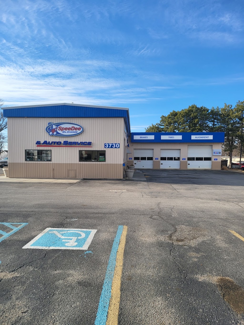 SpeeDee Oil Change & Auto Service | 3730 Cornhusker Hwy, Lincoln, NE 68504, USA | Phone: (402) 467-1233