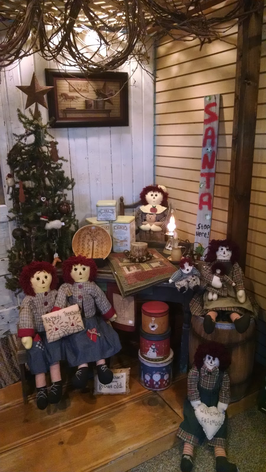 Country Crossing Gifts & Collectibles | 1809 Perry Hwy, Volant, PA 16156, USA | Phone: (724) 851-5503